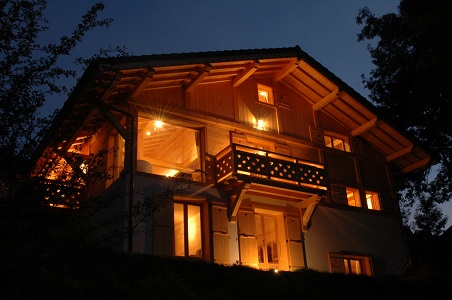 Exterieur du Chalet de nuit